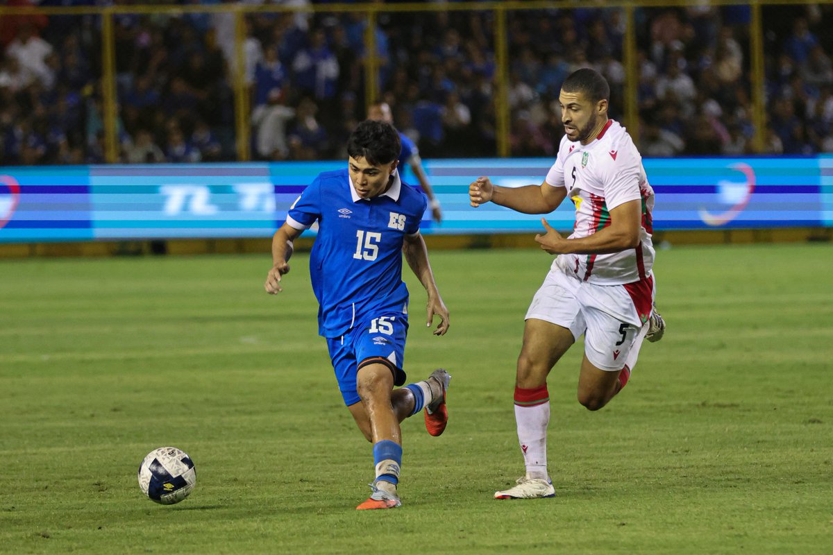 Suriname venció a la Selecta en el Estadio Cuscatlán