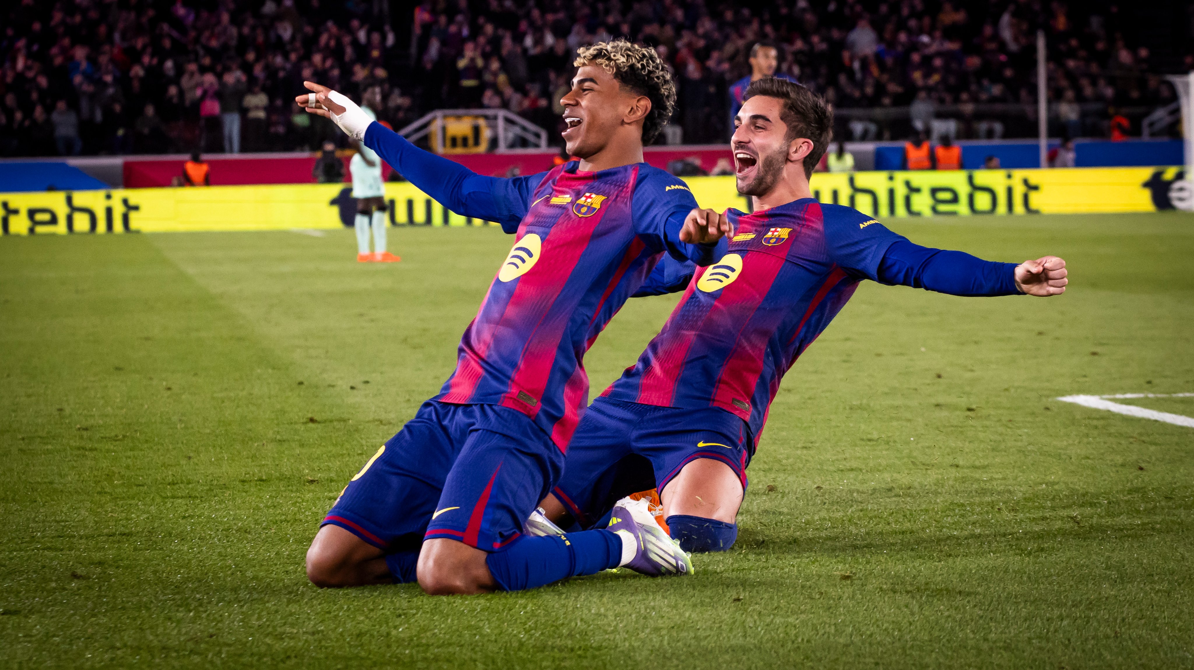 Barcelona regresa al Camp Nou con una goleada