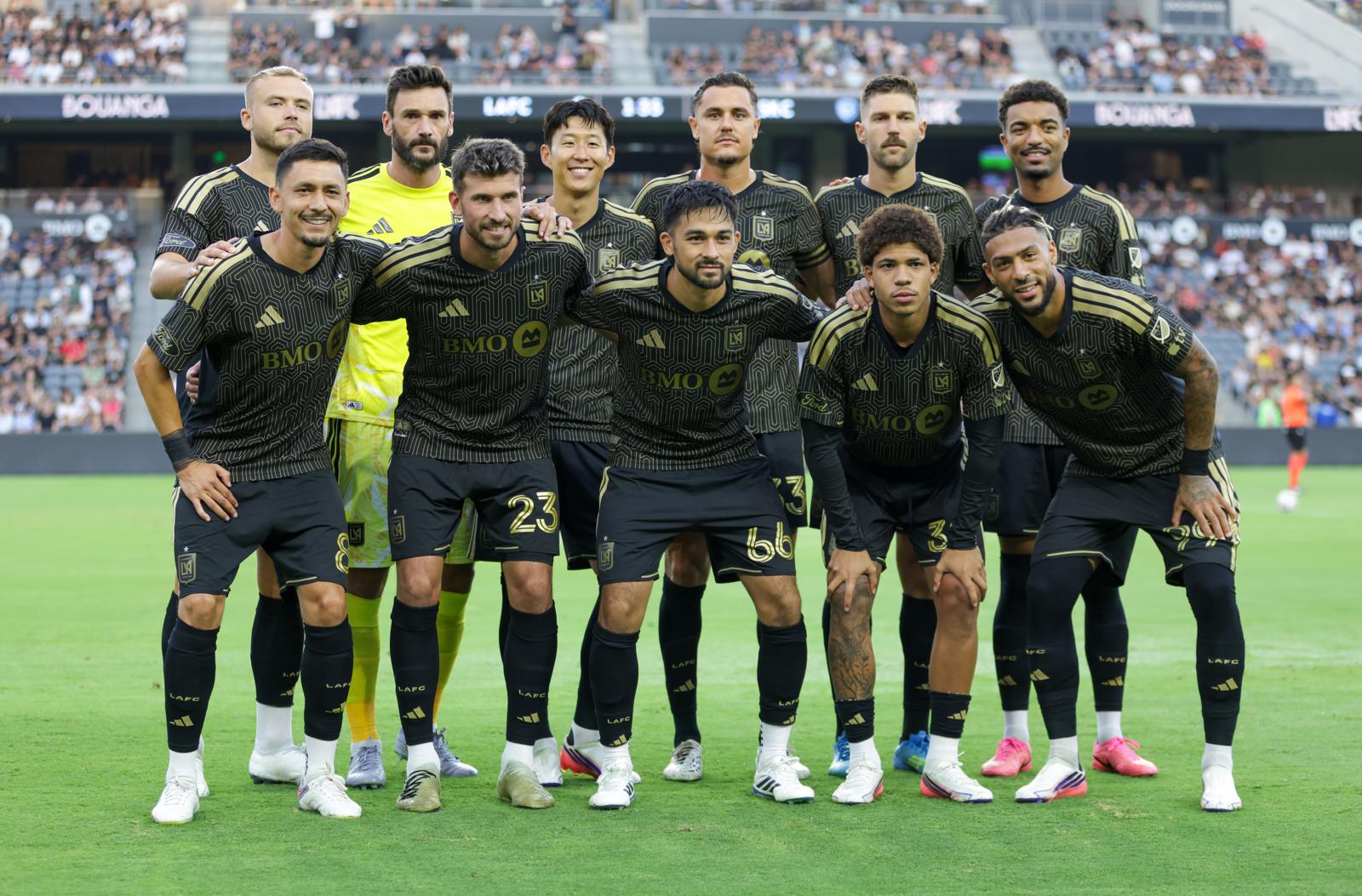 LAFC goleo a Sporting Kansas City en casa